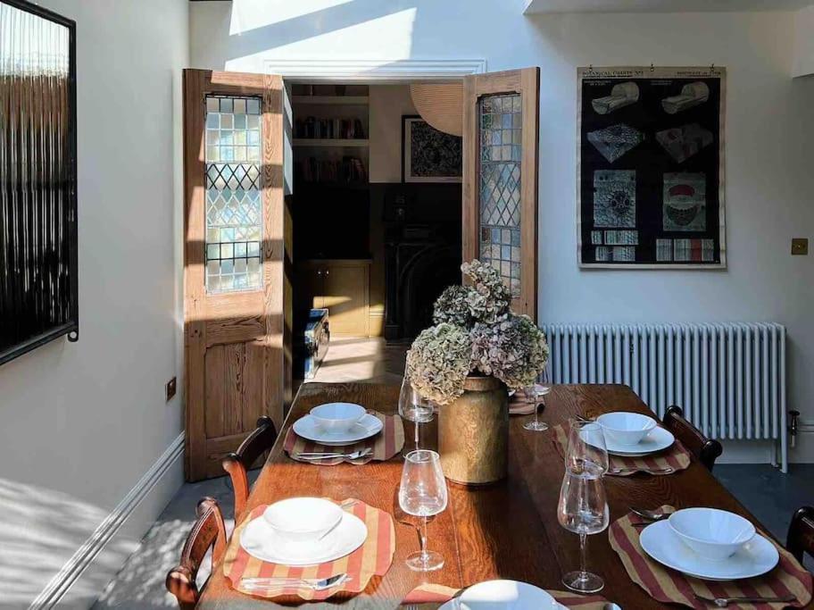 Luxury City Centre Townhouse - Sleeps 6 Chester Exterior foto