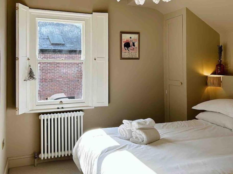 Luxury City Centre Townhouse - Sleeps 6 Chester Exterior foto